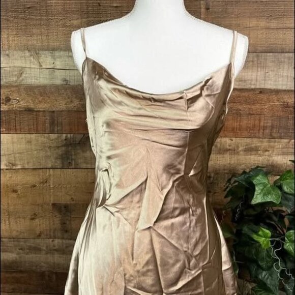 Women's Size 6 Medium Shein Taupe Slip Dress NWOT - Picture 2 of 6